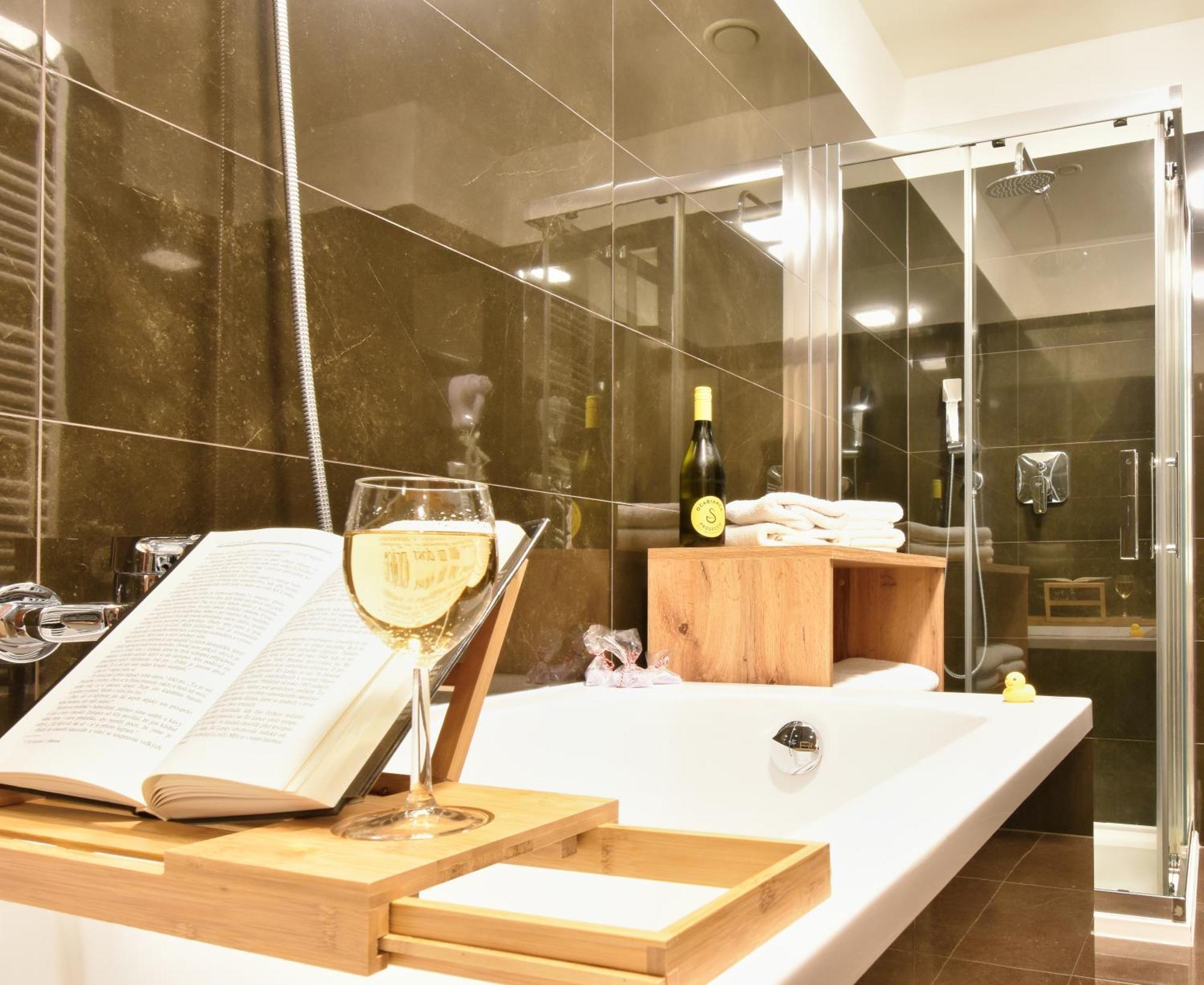 קרלובי וארי Rezidence Moser Family Apartments מראה חיצוני תמונה